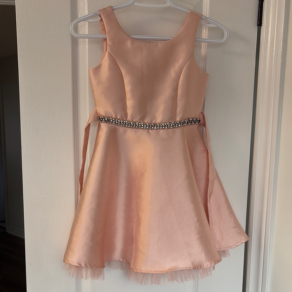 Girls Elegant Pink Sleeveless Dress with Embellished Waist